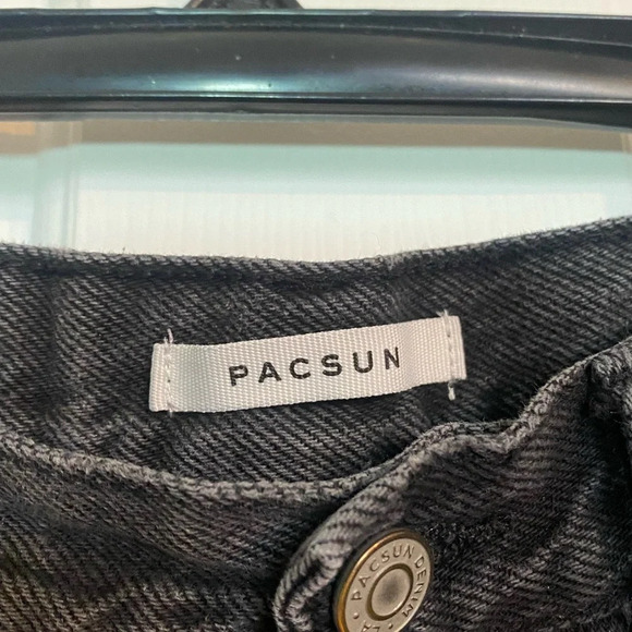 PacSun Eco Black Distressed Dad Jeans High Rise 25 - Picture 2 of 5